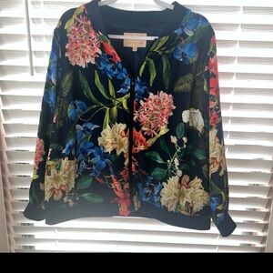 NAVY SATIN FLORAL PATTERNED BOMBER JACKET FROM GIBSON & LATIMER//SIZE 1X